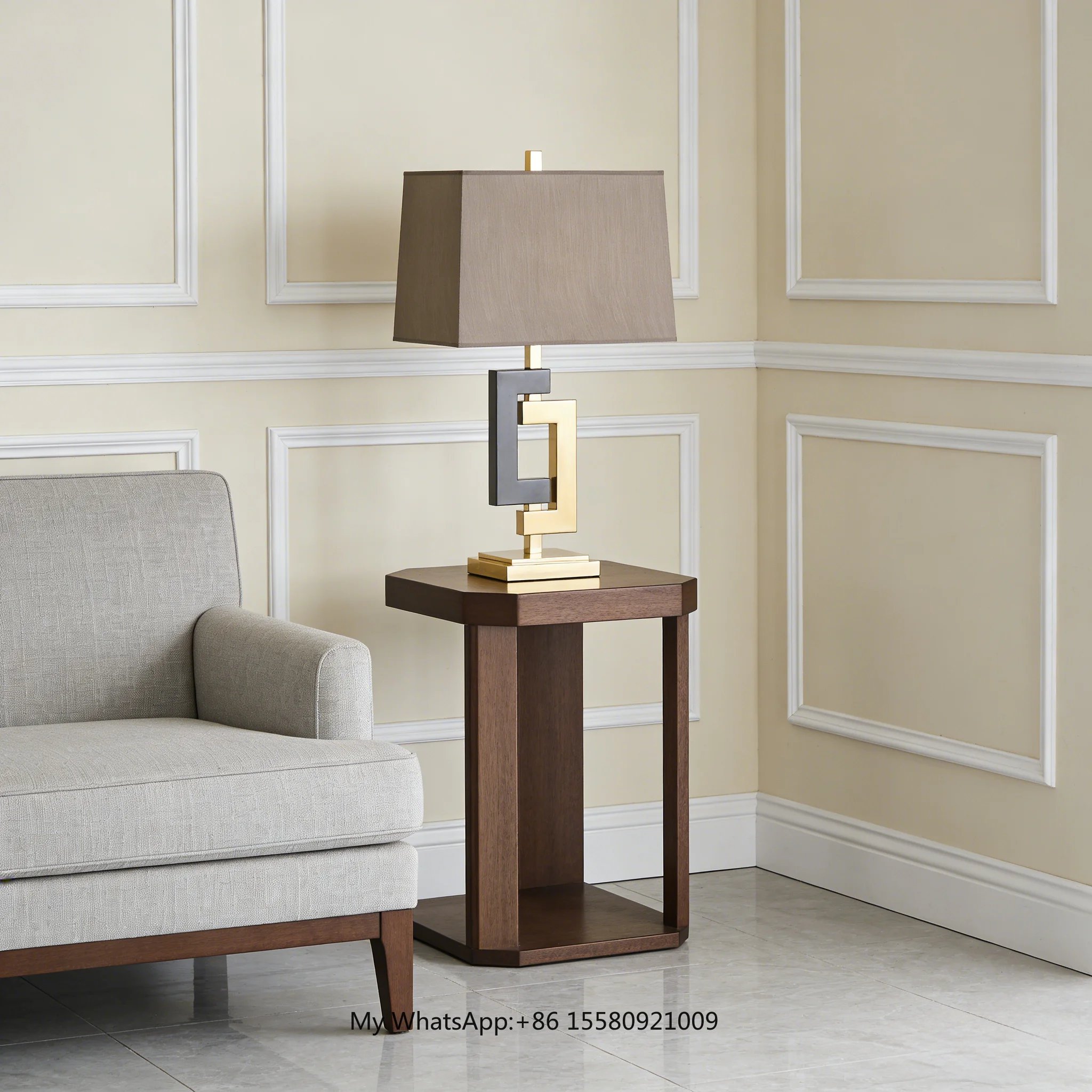 Modern New Fashion Decorative Table Light Modern Hotel Bedroom Bedside Modern Luxury Table