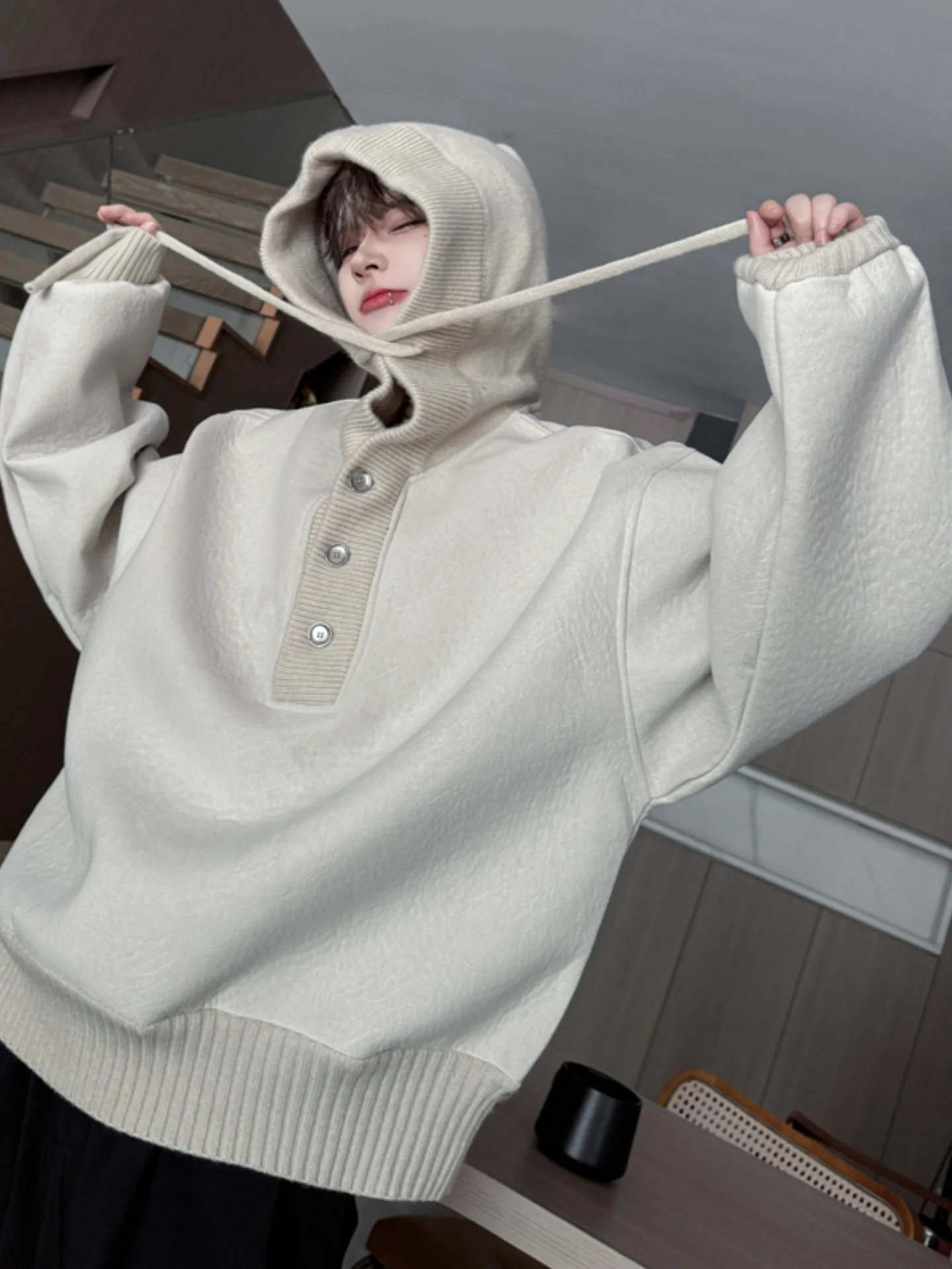 

Мужская толстовка оверсайз с вязаными вставками в стиле пэчворк, американский уличный стиль, свободный крой, осенняя, удобная, с длинными рукавами, круглым вырезом