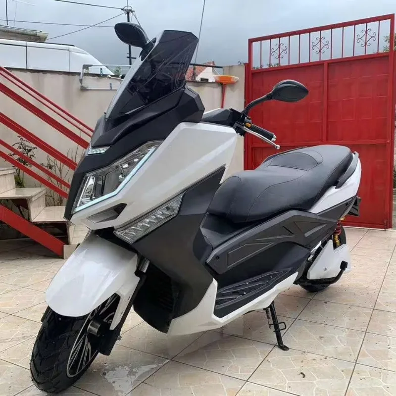 أحدث دراجة نارية كهربائية لعام 2025 للبالغين بقدرة 8000 وات