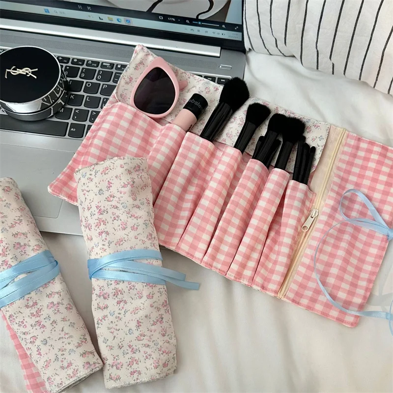 Floral Plaid Fabric Makeup Brush Roll Storage Bag Multi‑Pocket Zipper Cosmetic Storage Bag Large Capacity Beauty Tool Organizer