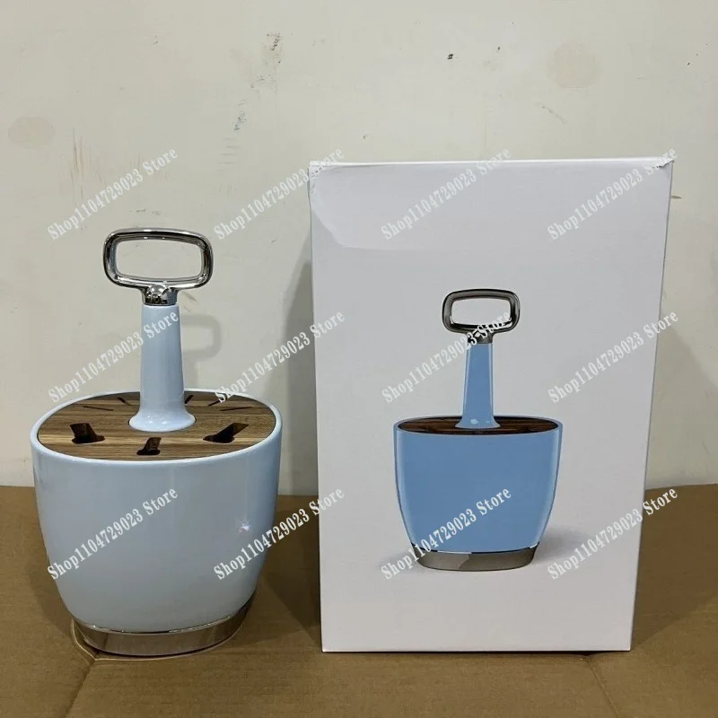 Manufacturer's hot-selling cream wind kitchen stainless steel tableware retro set knife, fork and spoon holder high value