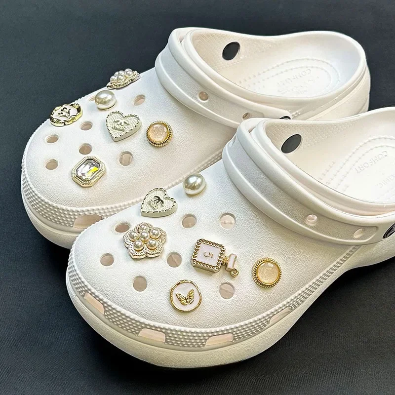 12PCS Hot sales Fashion trends Hole Shoe Charms for DIY Platinum Pearl Flower Decoration for Shoe Charm Sandals Clogs Kids Gifts