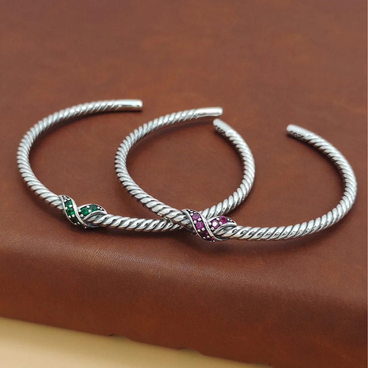 

Korean style S925 sterling silver inlaid diamond bracelet ins cold wind twisted twist knotted women's bracelet