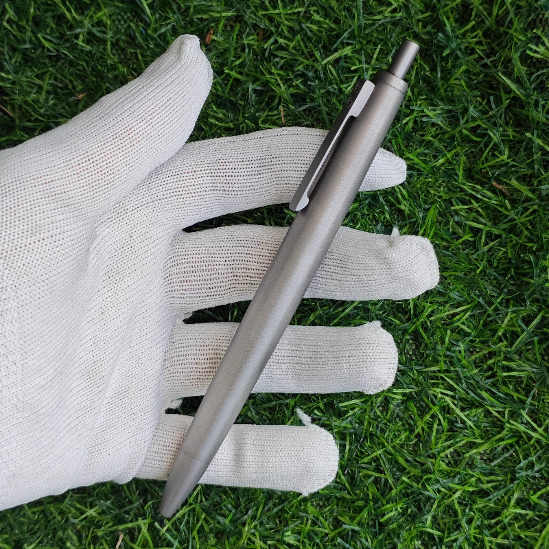 New Discounted Ballpoint Pen Office Made of All Metal Titanium Alloy Pressed Ball Pen Black 0.5mm Refill PK LAMY 2000 Appearance