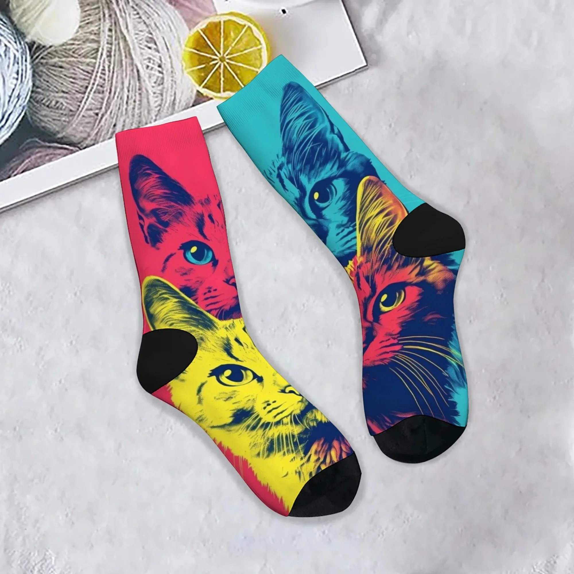 

Красочные яркие носки в стиле поп-арт Cat Crew, привлекательная ткань премиум-класса с цветными блоками и кошачьим принтом для подарков на тему кошек и модная мода