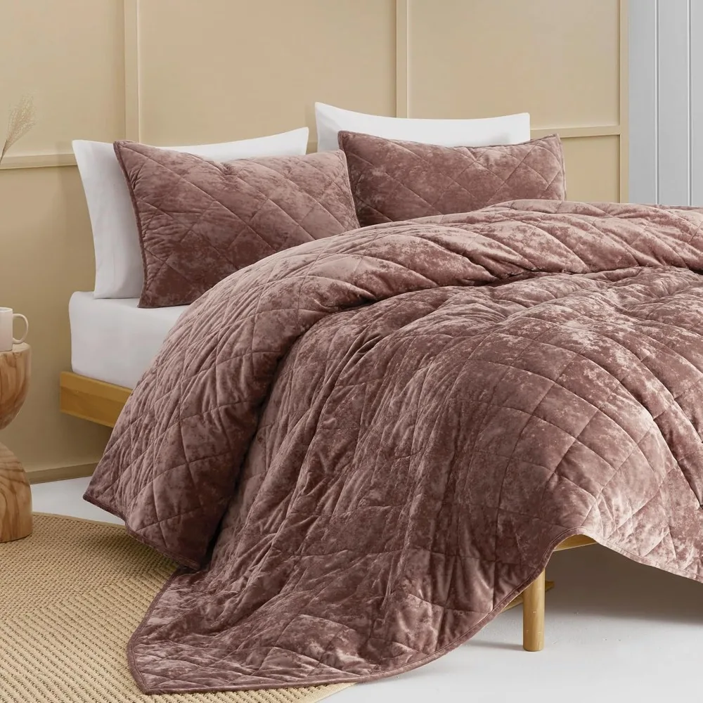 

Queen Size Luxury Velvet Quilt Set, Ultra Soft Lightweight Comforter for Summer, Oversized Bedspread Coverlet