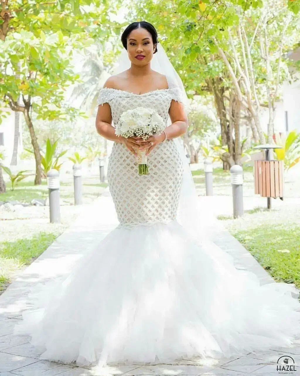 Customized Luxury African Popular Cap Sleeve Ruffle Skirt Full Handed Pearls Custom Made Mermaid Wedding Dress 2023