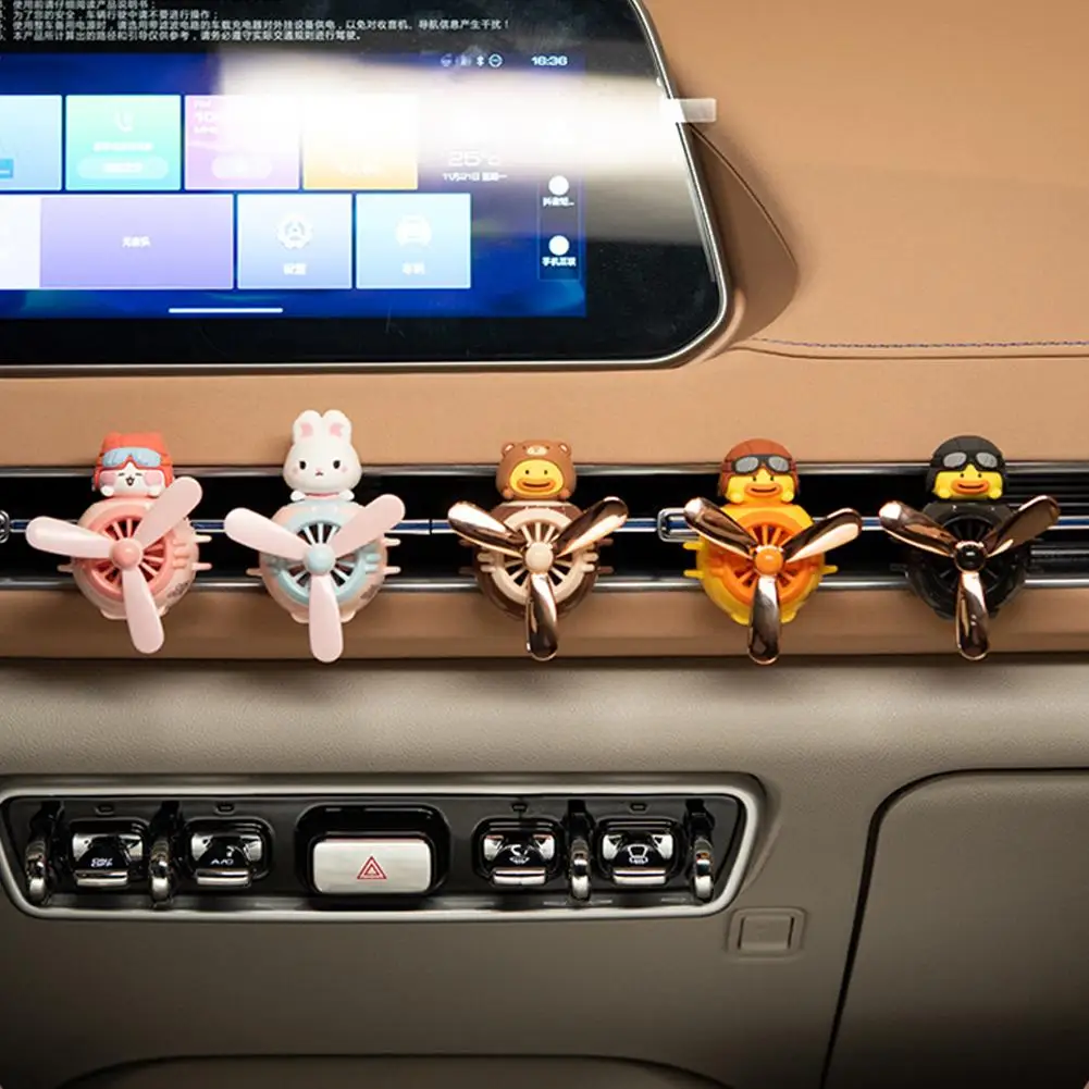 

Автомобильный диффузор аромата, милый мультяшный рисунок, воздуховыпускное отверстие, листы для ароматерапии, два зажима для ароматерапии, дополнительный G9U6