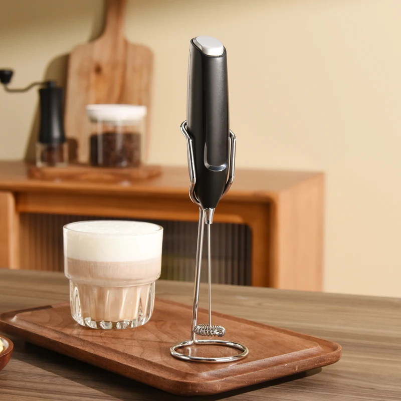 Elektryczny spieniacz do mleka Blender ręczny Przenośny mini ręczny szybki spieniacz Trzepaczka do kawy Cappuccino Mikser do żywności ze stojakiem