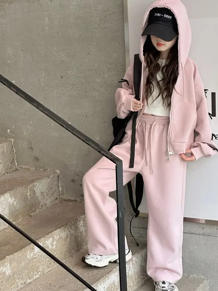 Mädchen-Trainingsanzug mit Kapuze und Schleifendetail – zweiteiliges Outfit im koreanischen Stil mit langärmeliger Jacke und Hose für größere Kinder. – Detail 9