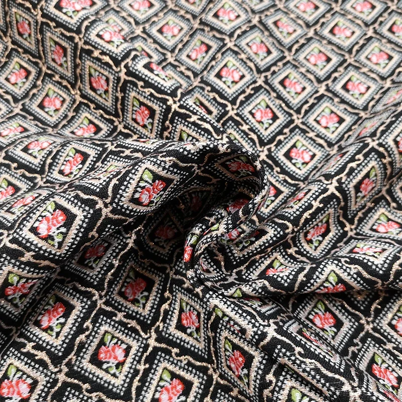 

Золотая линия парча жаккардовая ткань квадратная модная ветровка костюм пальто европейский брендовый дизайн для шитья оптовая продажа материал ткань