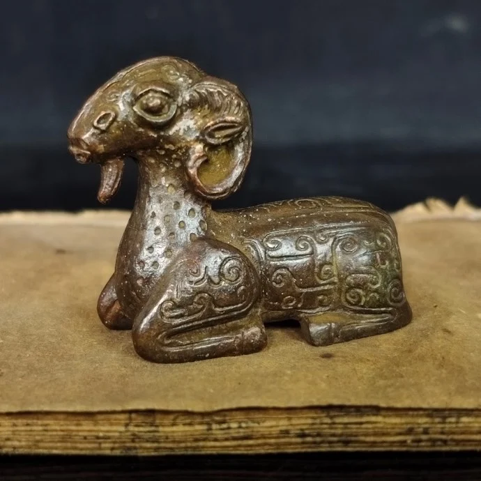 Classical Bronze Ware, Qing Dynasty Crouching Sheep Zhenchi Tea Pet, Cultural and Amusement Ornament