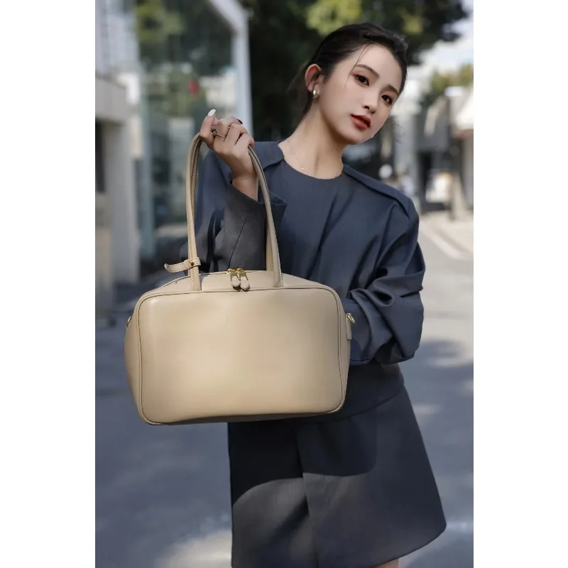 2026 Autumn/Winter New Women's Handbag Niche Leather Handbag Single Shoulder Small Square Bag