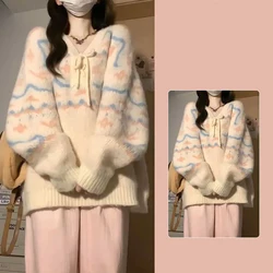 2023Winter neue lose vielseitige College-Stil V-Ausschnitt Pullover Frauen drucken Kordel zug süße Mode Patchwork Langarm Strick oberteil