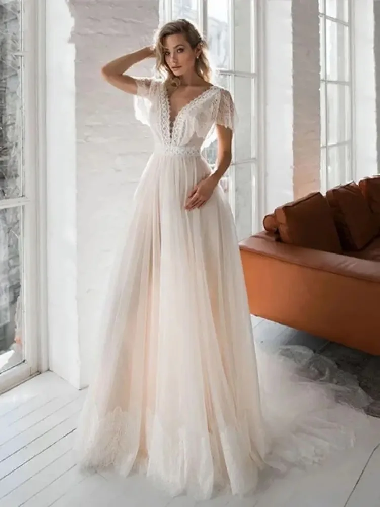 cap Sleeve Boho Wedding Dresses Backless Lace Appliques Beach Bride Gowns Robe De Mariée Dot Tulle V-Neck Sweep Train Customized