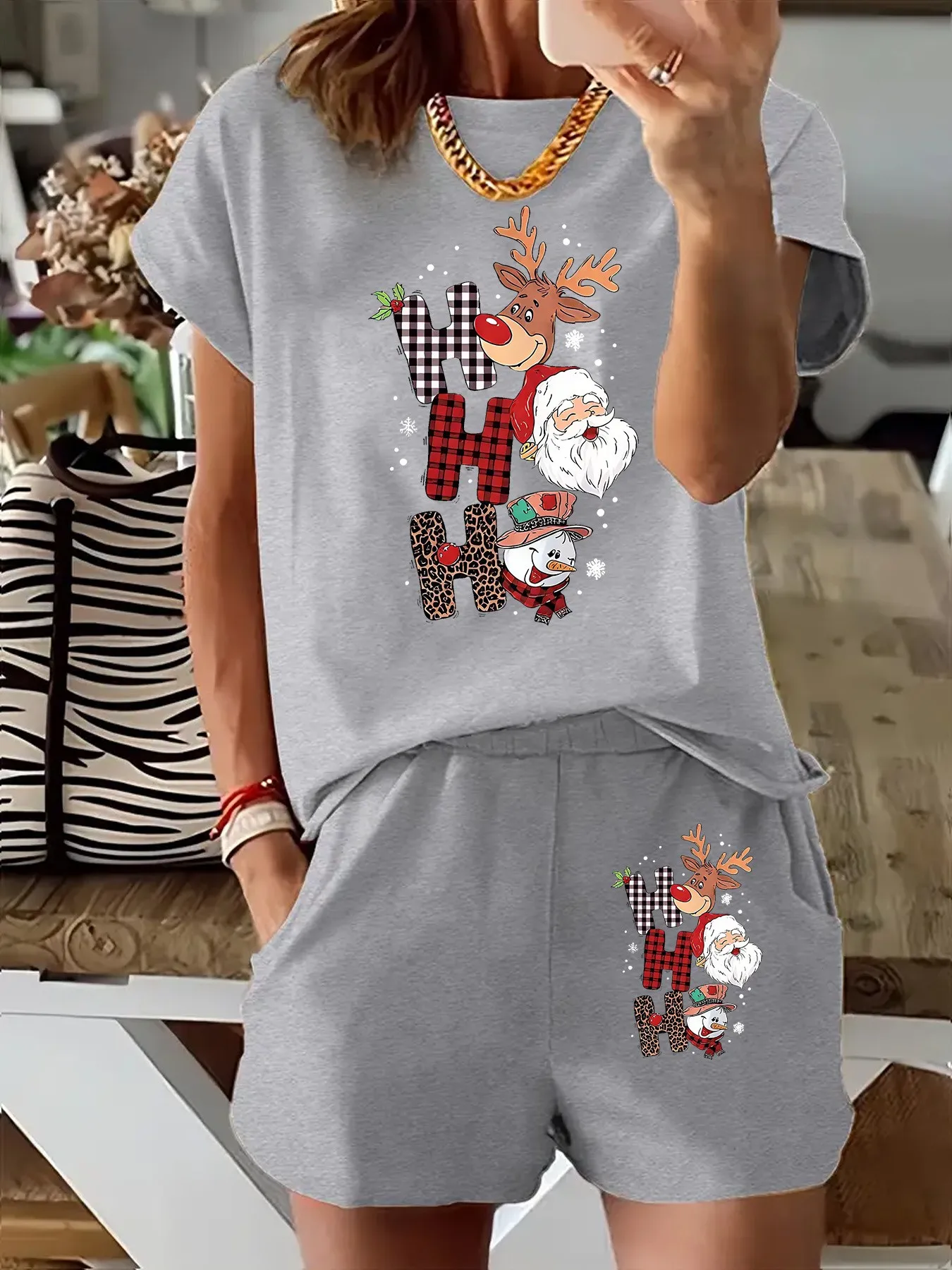 2026 Summer New Street Fashion Sports Leisure Comfortable Soft 3D Santa Claus Pattern Printed Women's Short-Sleeve Suit