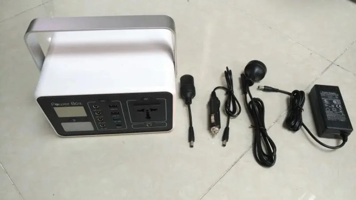 Outdoor Camping Caravan Lighting Portable Power Box 3.7v Lithium Battery MPPT AC off-Grid Tie Solar  Generation System