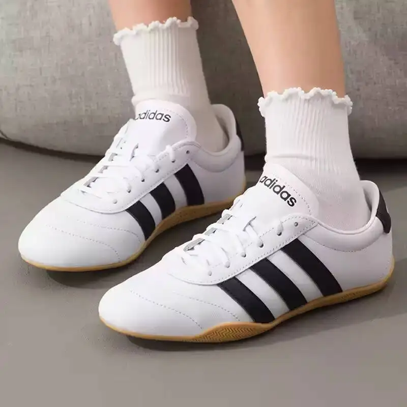 

2026 Authentic Adidas JQ9688 Ladies Retro Sneakers White Black Gum Sole Lightweight Breathable Sport Casual Walking Trainers