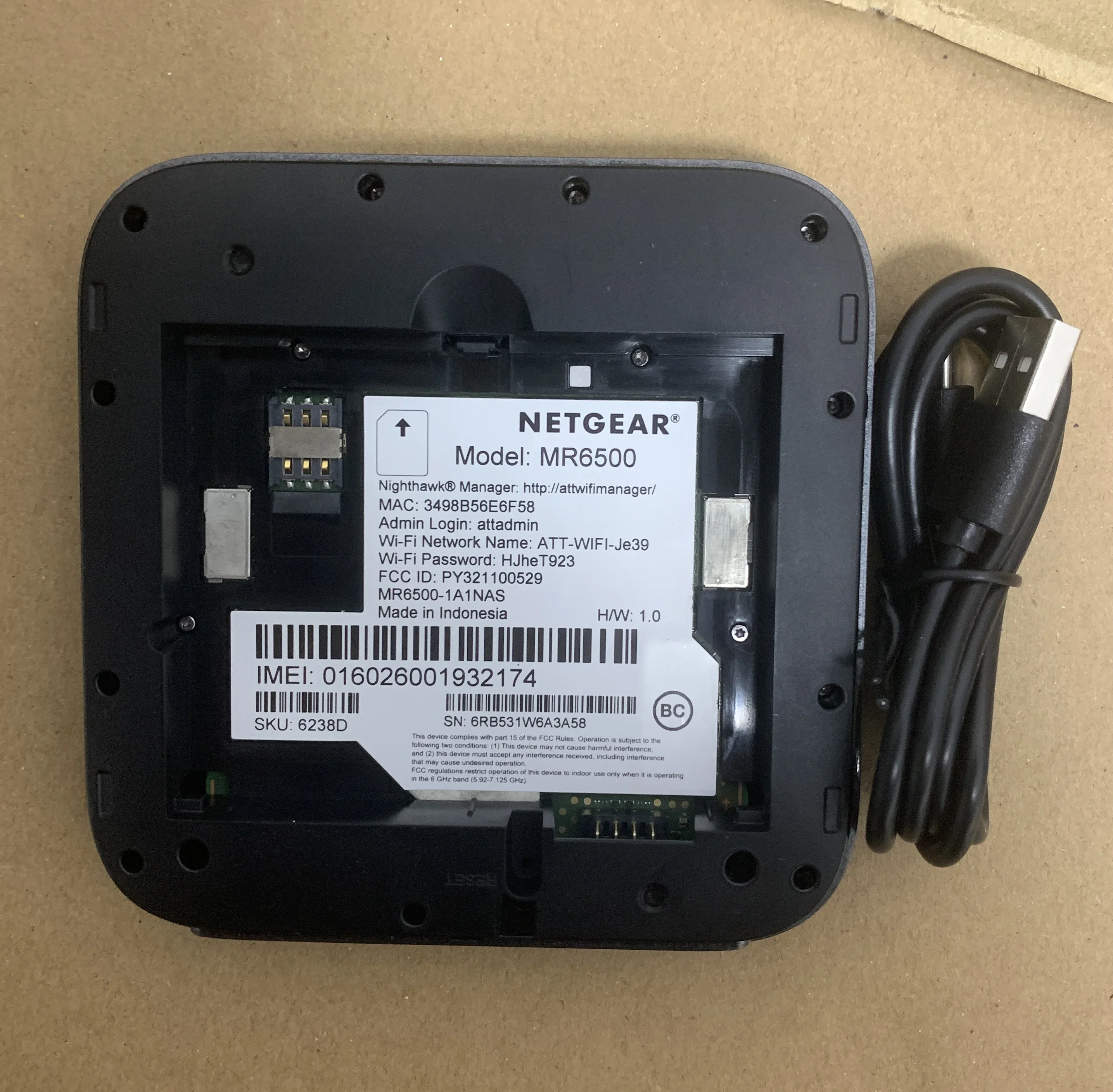 NETGEAR AT&T M6 Pro 5G  MR6500 mmWave WiFi 6E Mobile Hotspot Router