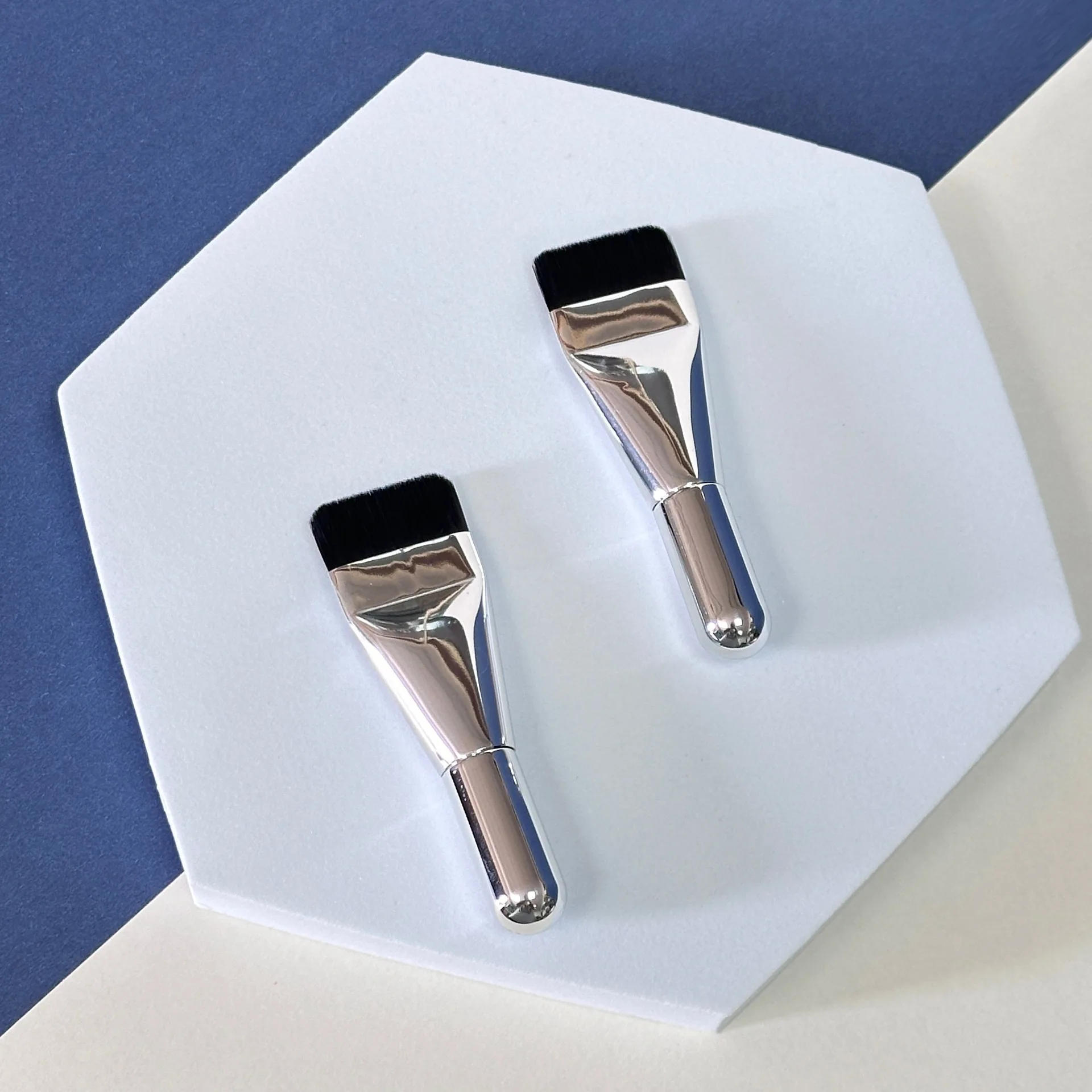 แปรงรองพื้นแบบบาง ขนแปรงนุ่ม แปรงคอนทัวร์หน้าบาง แปรงผสมครีมบีบี แปรงรองพื้น แปรงแต่งหน้า แปรงมาส์ก