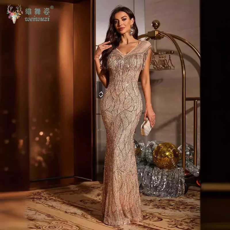 

Glamorous Champagne Colour Sequin Embroidery V-neck Evening Dress Exquisite Beaded Tassel Temperament Mermaid Prom Gowns