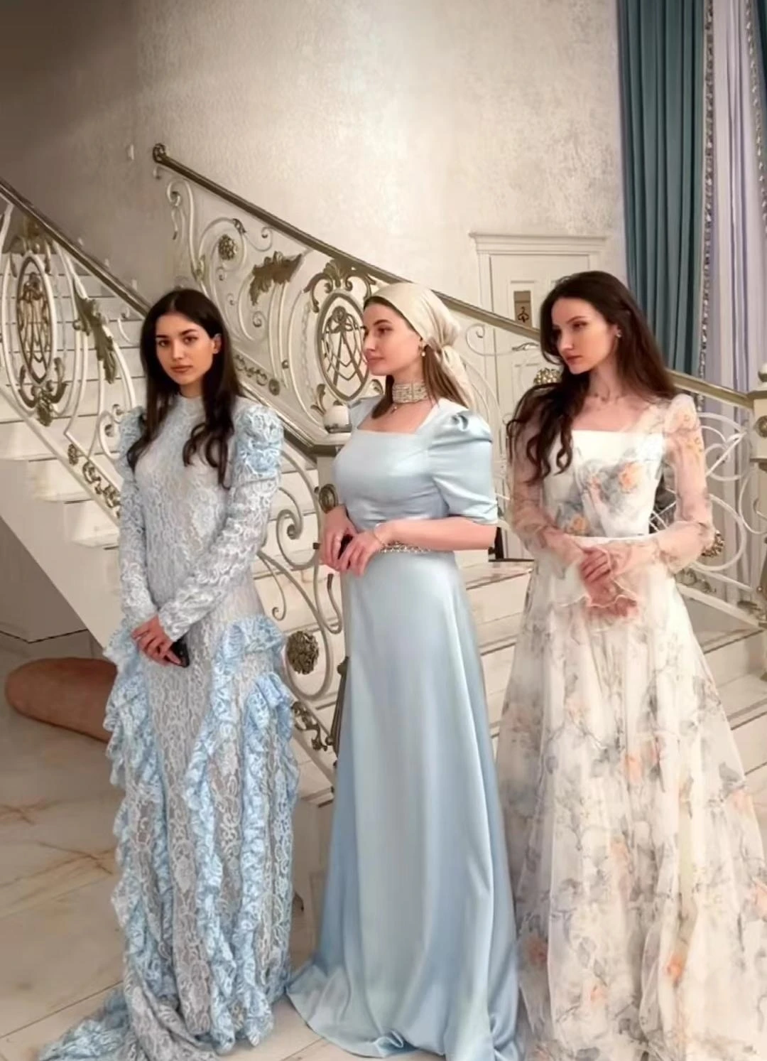 Sky Blue Lace Prom Dresses 2023 New Design Long Sleeves Ruffles Elegant Evening Dresses Vestido Fiesta فساتين مناسبة رسمية