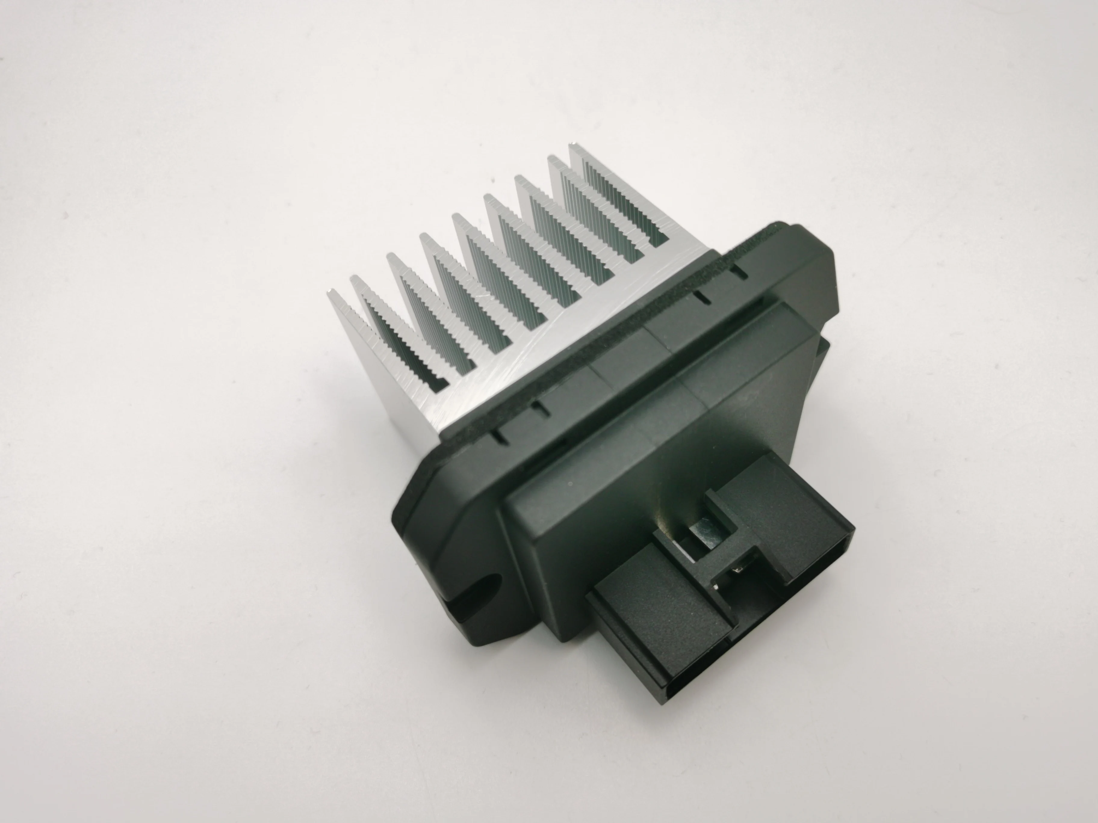 

Резистор управления скоростью вентилятора для Haval F7 1-го поколения 2018-2024 OEM: 8104600Cj08Xa, GW4B15A