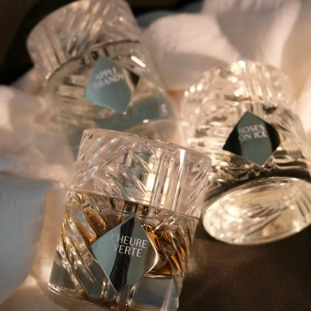 Parfum unisexe 50ml, parfum aromatique frais pour hommes et femmes, Date décontractée, cadeau quotidien, toutes les Occasions, parfum léger longue durée