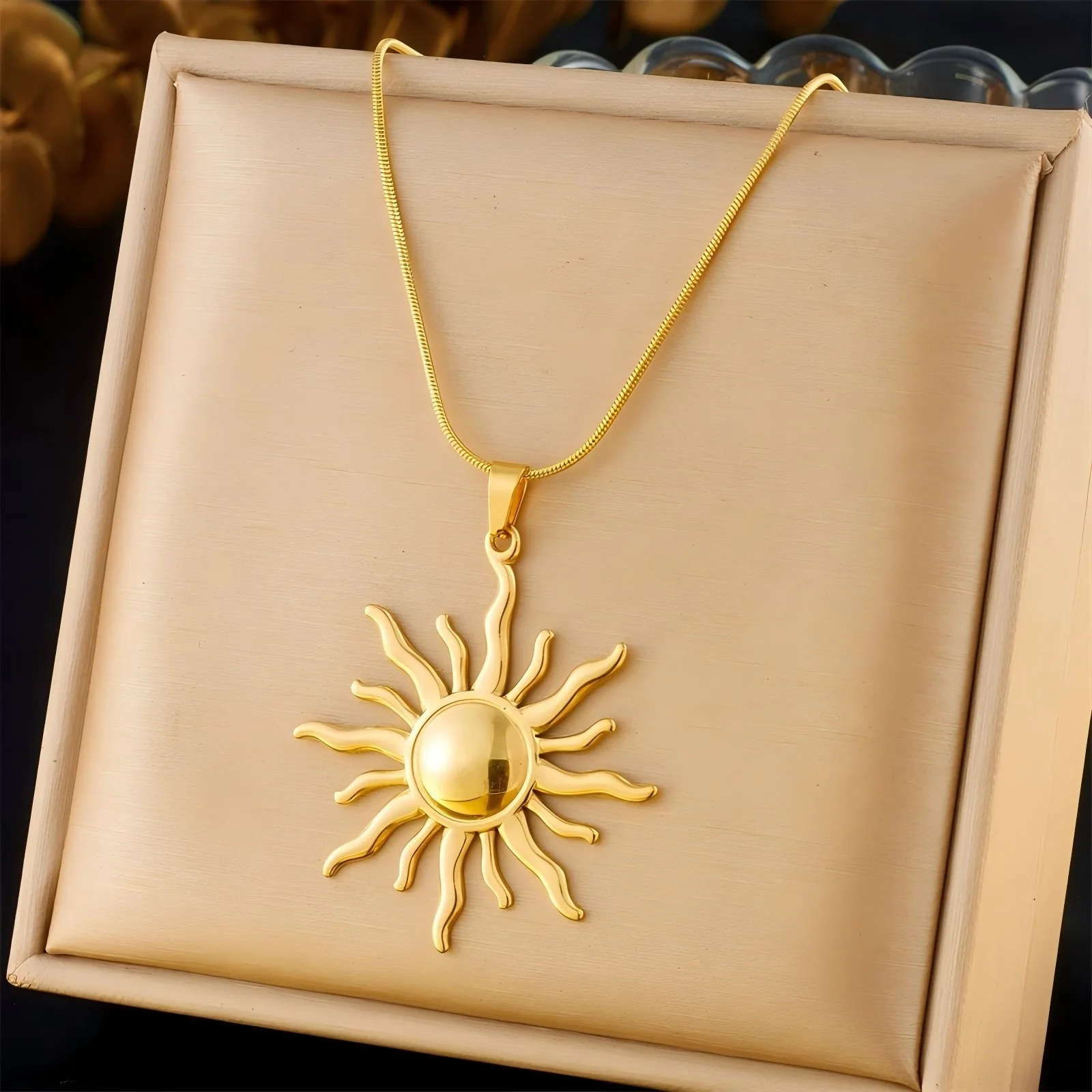 Collier européen et américain en os de serpent tournesol pour femmes, nouvelle chaîne de cou de flamme Unique, bijoux cadeau