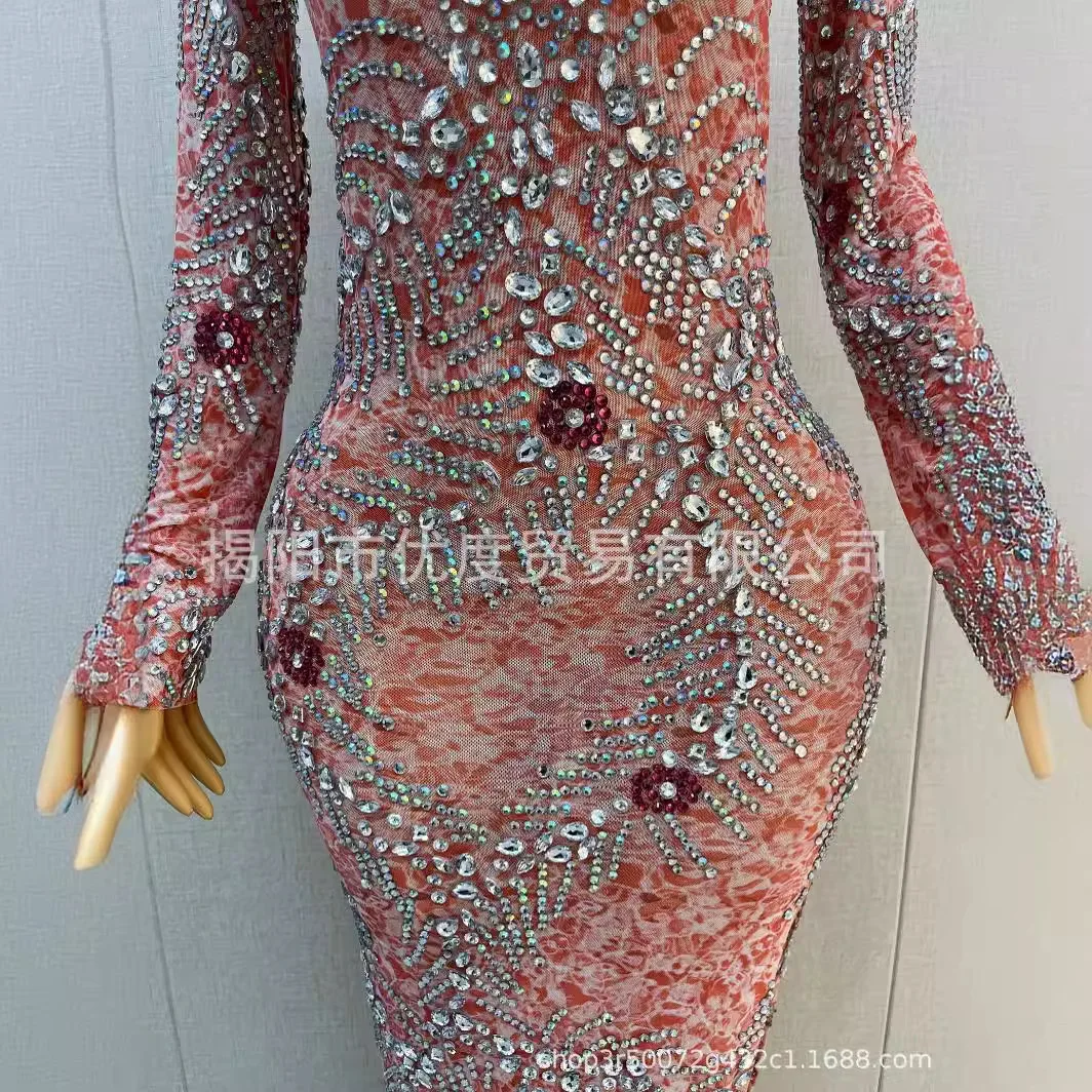 2026 مسحوق المرجان الجبهة سبليت لامعة منظور شبكة مرصعة بأحجار الراين مزاجه كوكتيل حفلة عيد ميلاد فستان الأداء الليلي