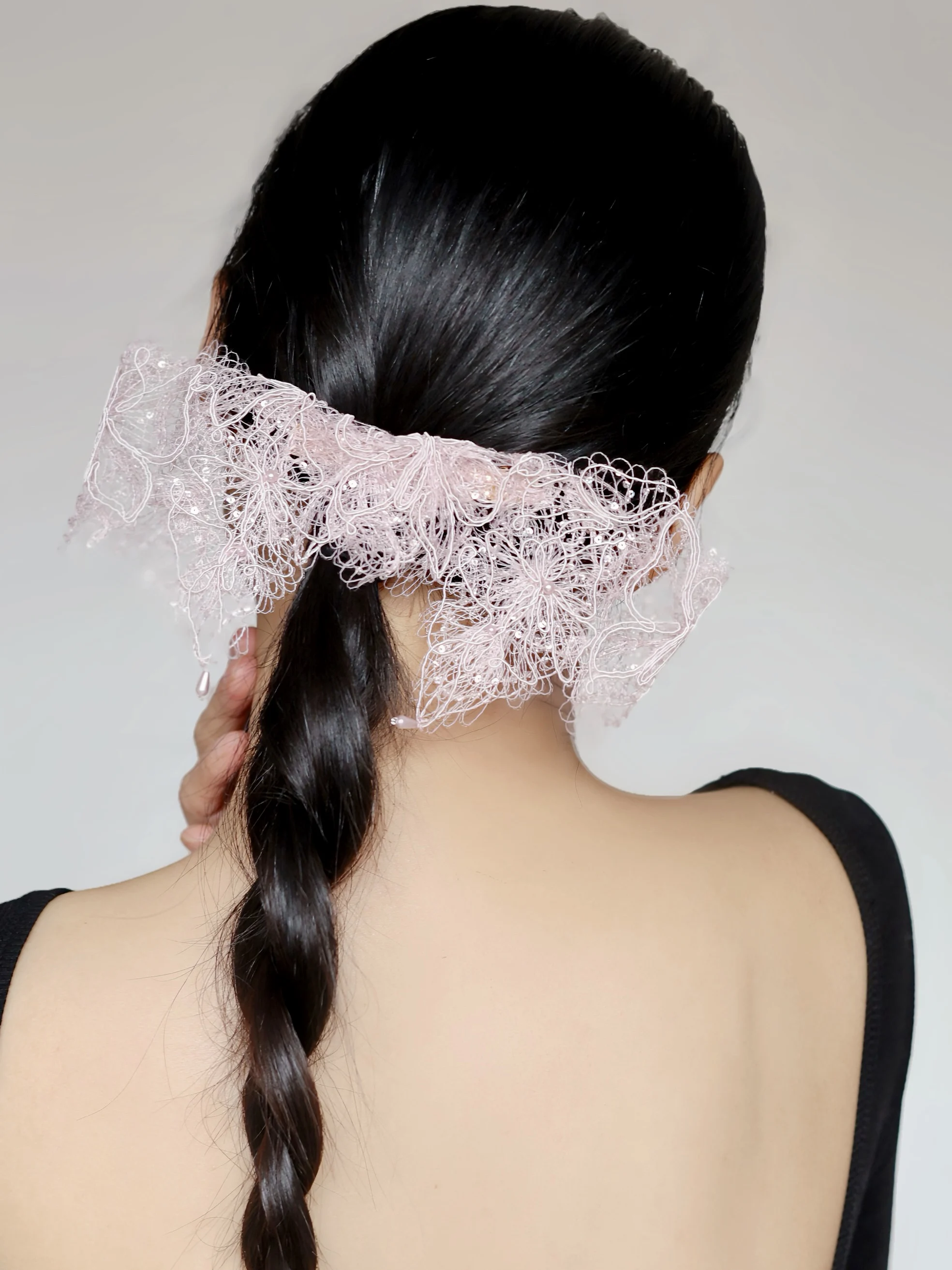 手作りパールバタフライノットヘアクリップ女性用エレガントレースヘアクリップスプリング式おとぎ話ヘアアクセサリーあらゆる機会に最適