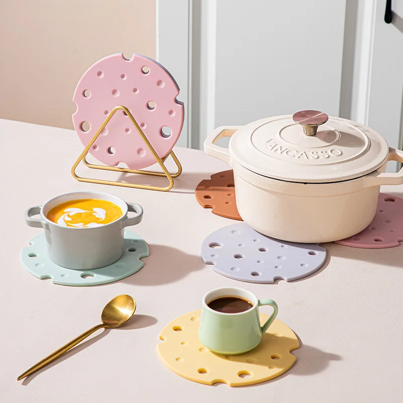 Silicone Heat-resistant Mat Cheese Shape Pot Mat Household Cute Coaster Cup Kitchen Anti-scalding Pads Oil Stain Resistant