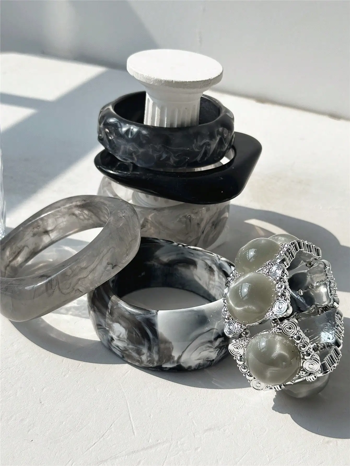 Retro-inspired New Arrival Transparent Gray-Black Resin Bracelet Irregular Thick Stretch-Fit Women's Jewelry NEW