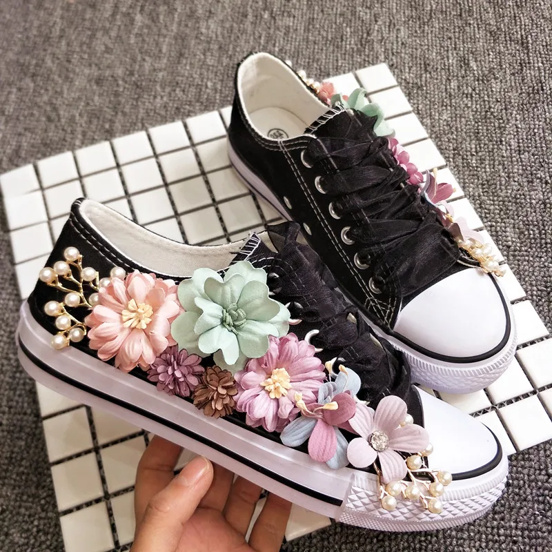 2023 New Korean Fantasy 7 Color DIY Flowers Vulcanized Shoes Pearl Hand-Made Designer Women\'s Rhinestone Platform Canvas Shoes