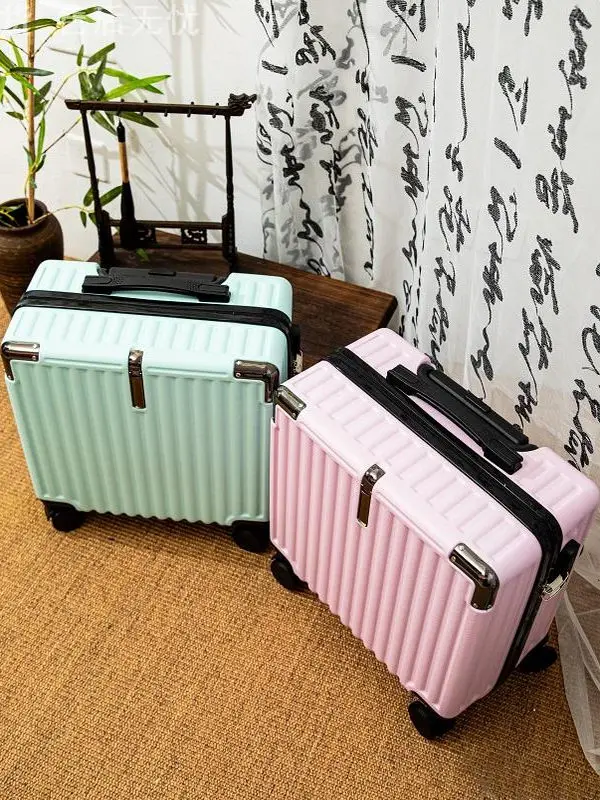 Small 18-Inch Carry-On Suitcase Lightweight Miniature Luggage Male Password Box Leisure Travel Bag with Four-Wheel Rotation