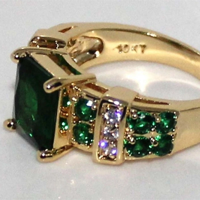 Delicate Luxury Crystal Green Gemstone Rings Girls Cocktail Party Jewelry Wedding Marriage Gold Color Rings