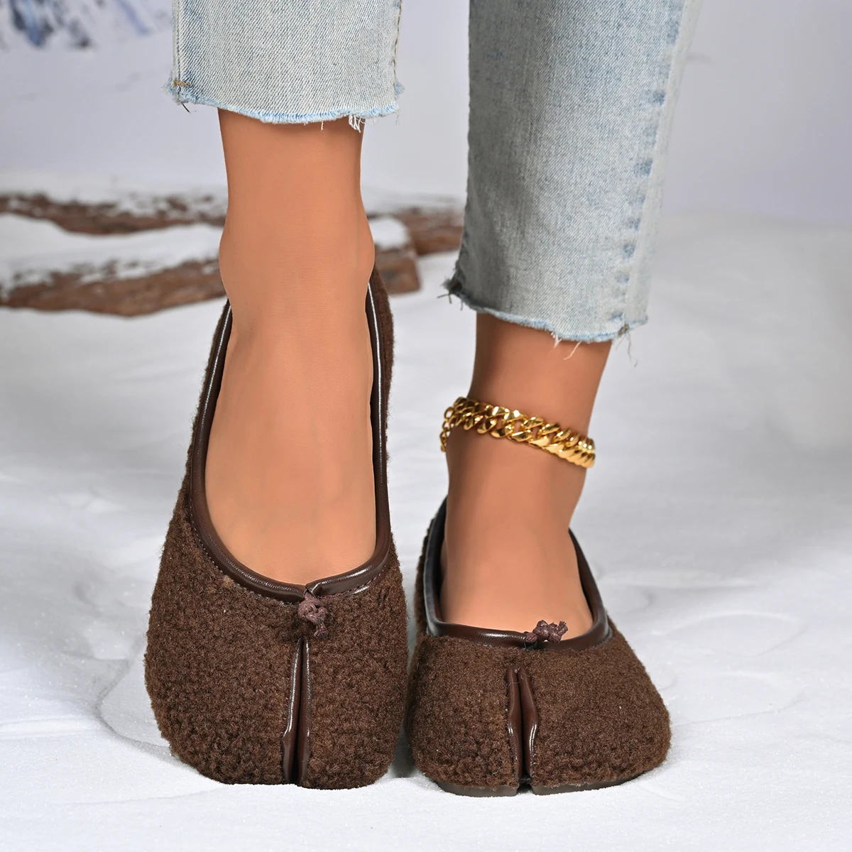 Soft flannel Split Toe Women Tabi Ninja Mary Janes Ballet Flats Winter Comfortable Walking Lazy Loafers Casual Girls Dance Shoes