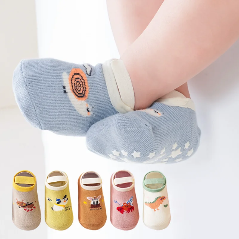 

3Pair/lot new cartoon anti slip children's baby walking socks