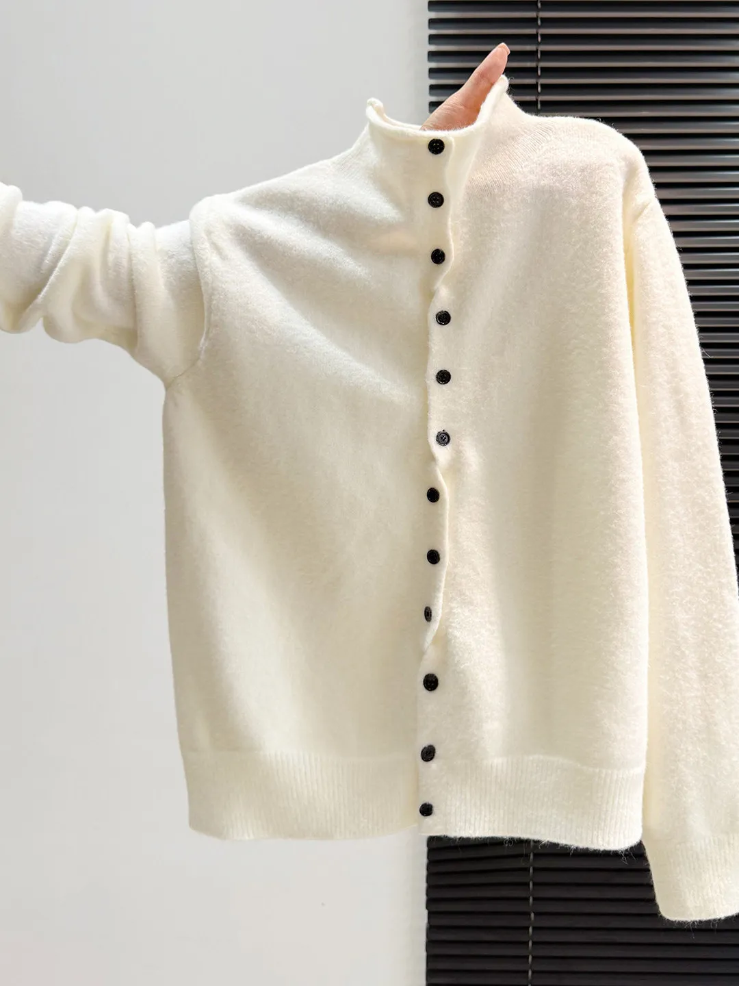 

Белый вязаный свитер женский повседневный с высоким воротником, модный свободный крой, зимний, с длинными рукавами, открытый кардиган