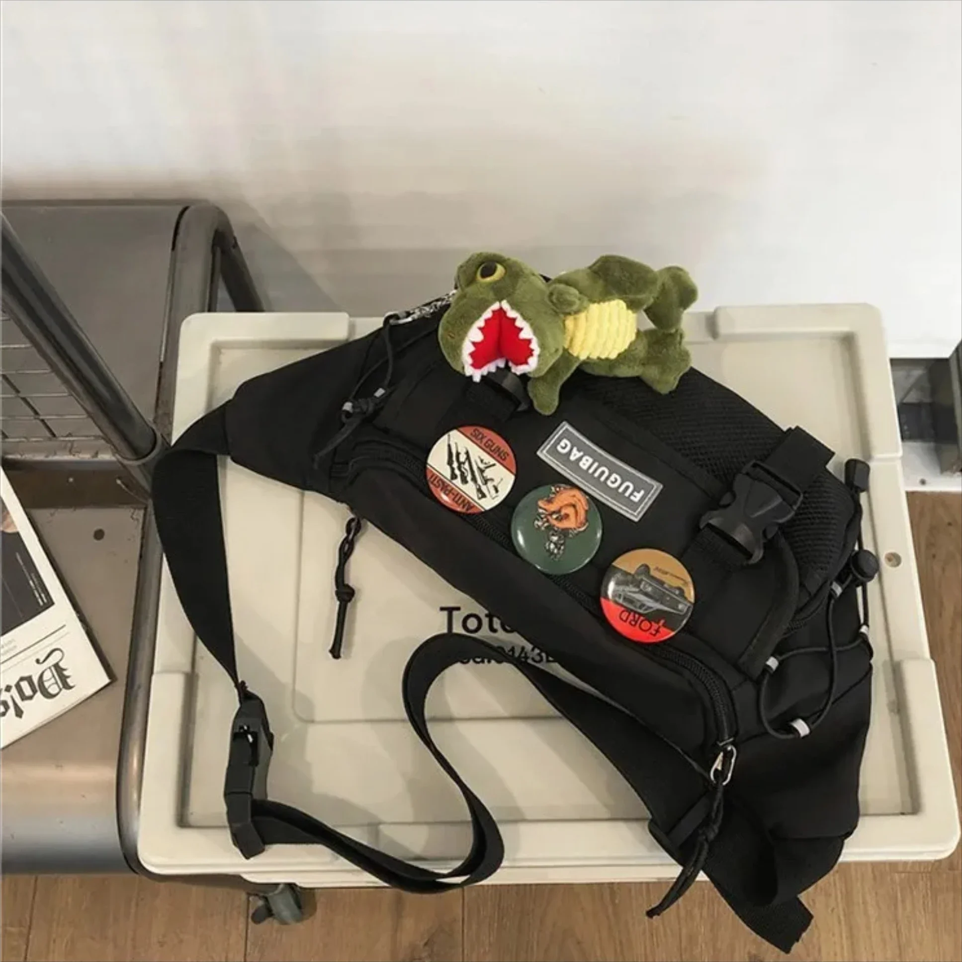 Japoński styl Nowa modna marka Casual Crossbody Torba na klatkę piersiową Ins Nylonowa mała torba na ramię Torba na talię o dużej pojemności — zdjęcie 6