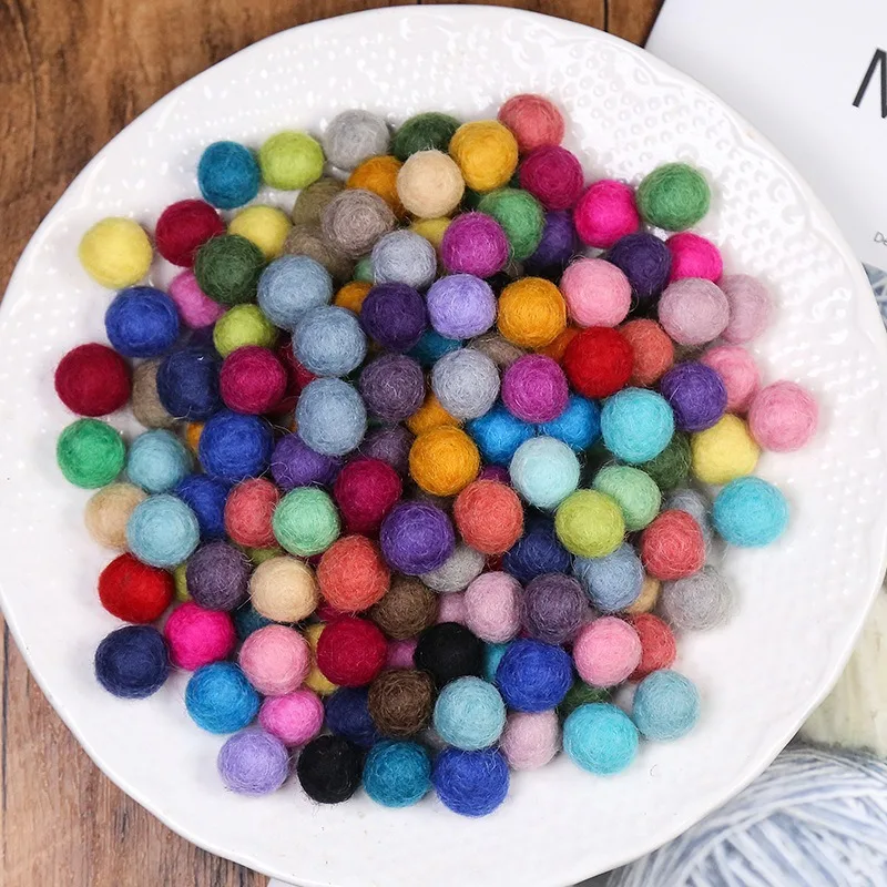 10pcs DIY Wool Felt Balls Handmade Felt Christmas Gifts 15mm