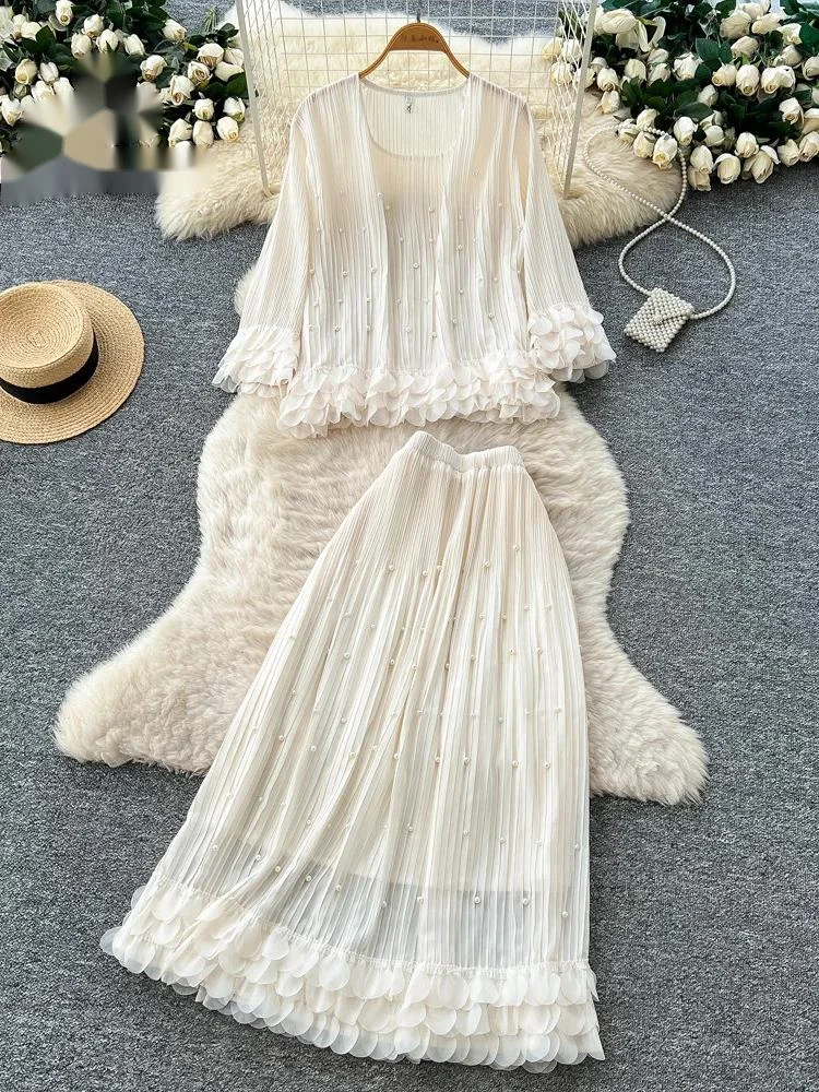 

Pearl Beading Pleated Chiffon Suits Women Splice Tops+Loose High Waist Skirts 3D Petal Spring High Quality Senior Sets