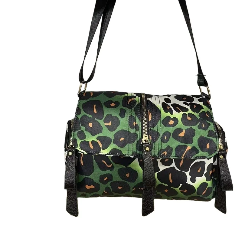 

Новая нишевая корейская версия сумки со звездами, водонепроницаемая нейлоновая ткань, универсальная сумка через плечо из ткани Оксфорд, модные женские сумки