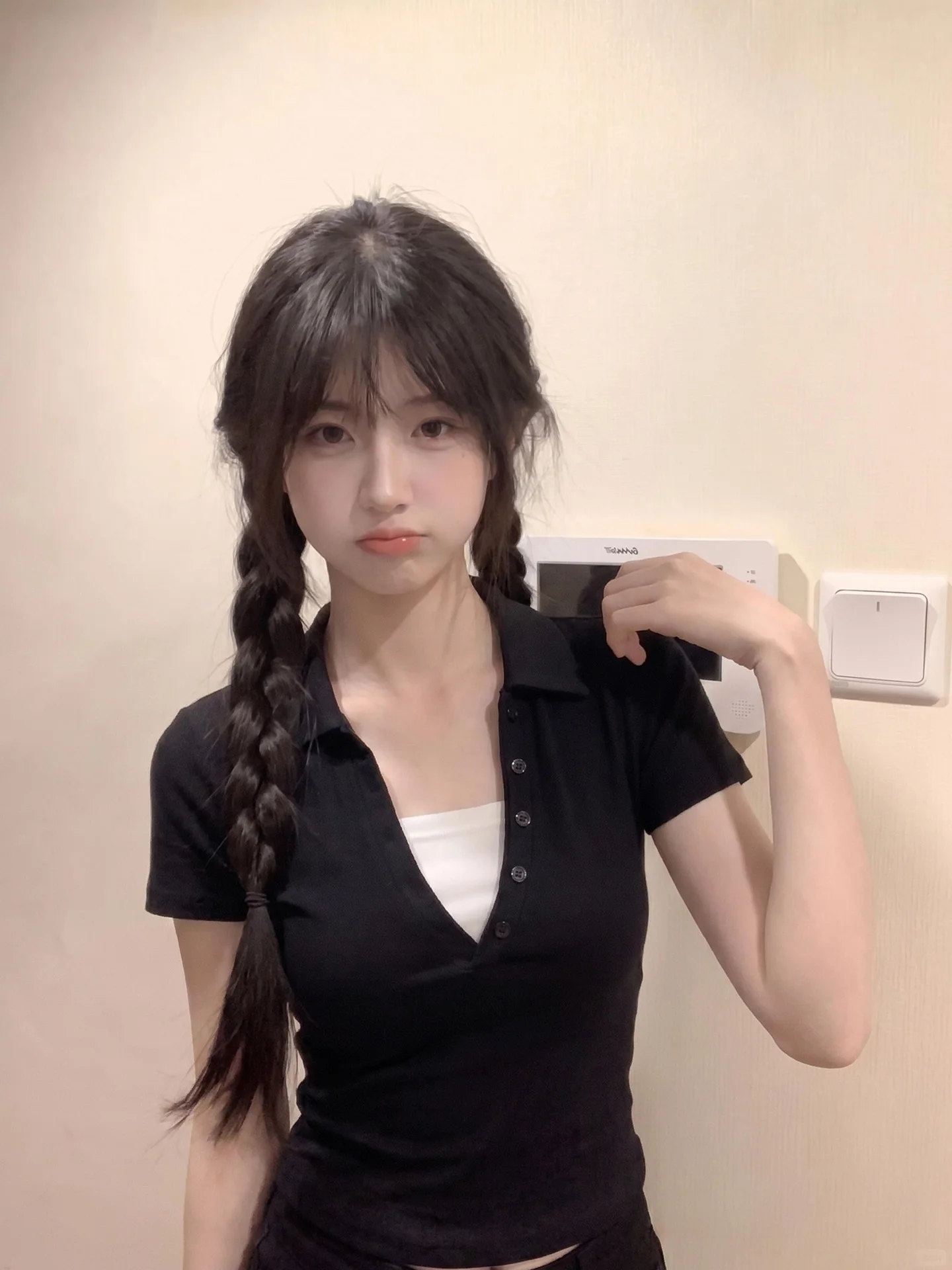 Slim Fit Short Sleeve V-Neck  Shirt Women's Summer Fashionable Color Block Fake Two-Piece Shoulder Length T-Shirt