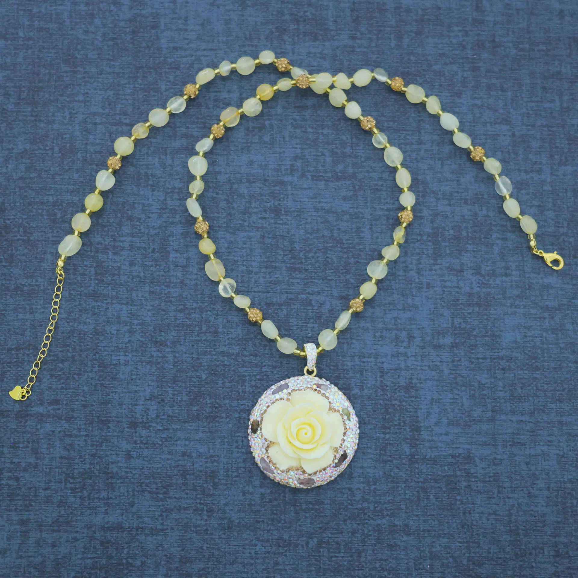 Internet celebrity live broadcast new shell powder embossed citrine natural lapis lazuli necklace popular jewelry