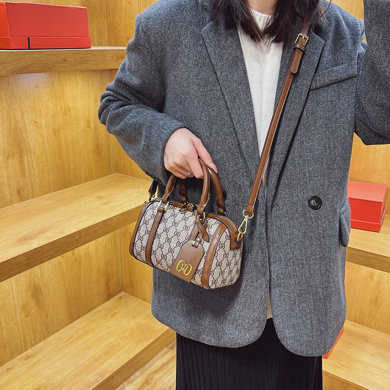 

Luxury Fashionable Diaper Bags For Women Classic Leather Handbag Elegant Minimalist Vintage Large Capacity Designer Tote