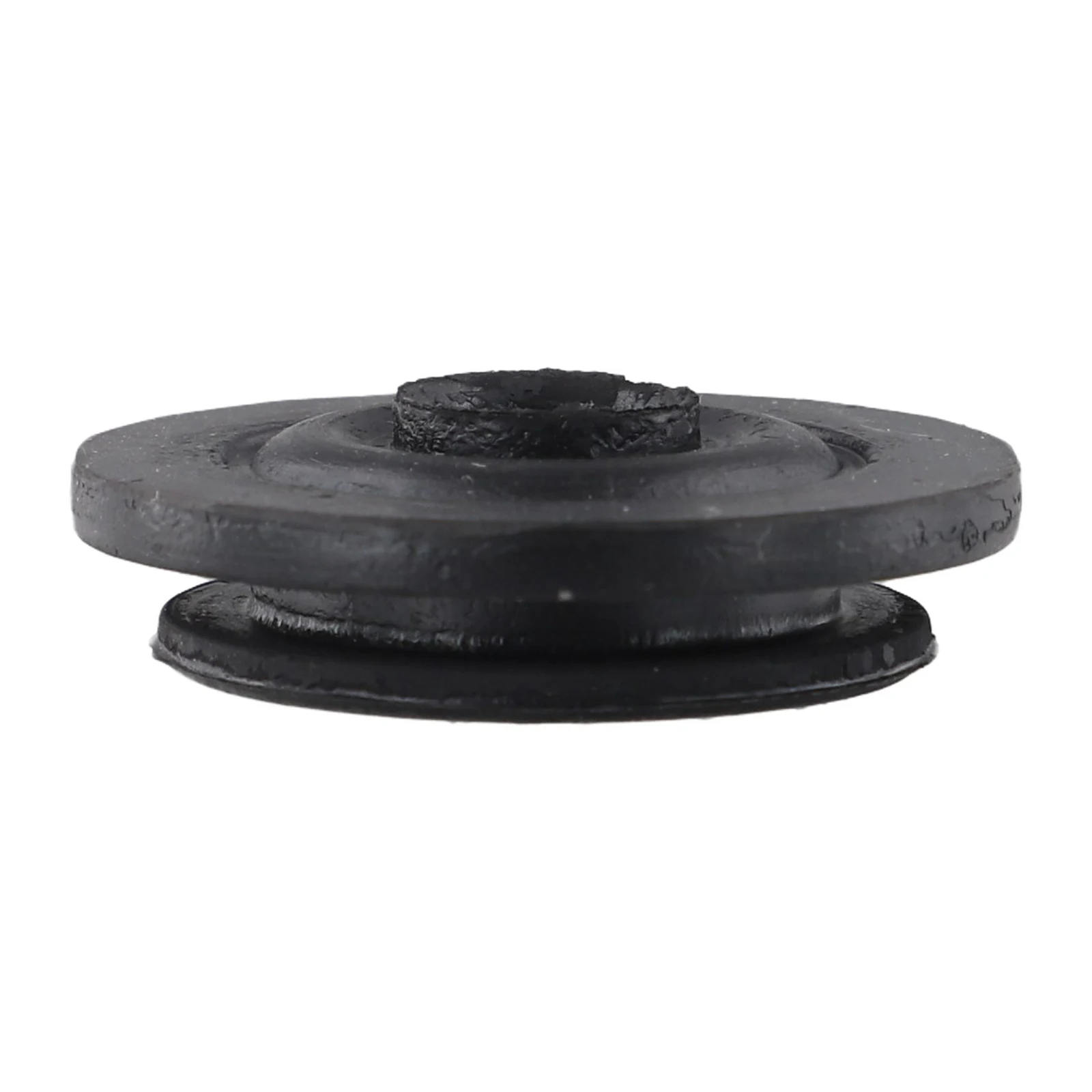 Rubber Radiator Mount for Nissan XTrail T30 T31 T32 Direct Replacement, Ensures Optimal Heat Transfer Performance