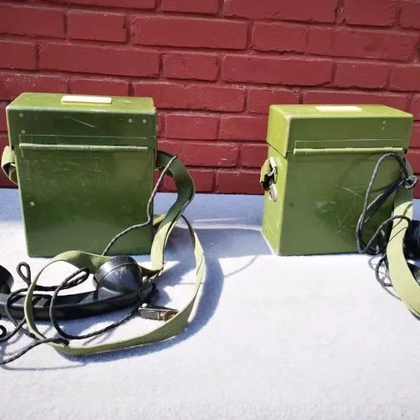 Field work magnet telephone type 65-1 telephone, emergency communication machine with green outer box