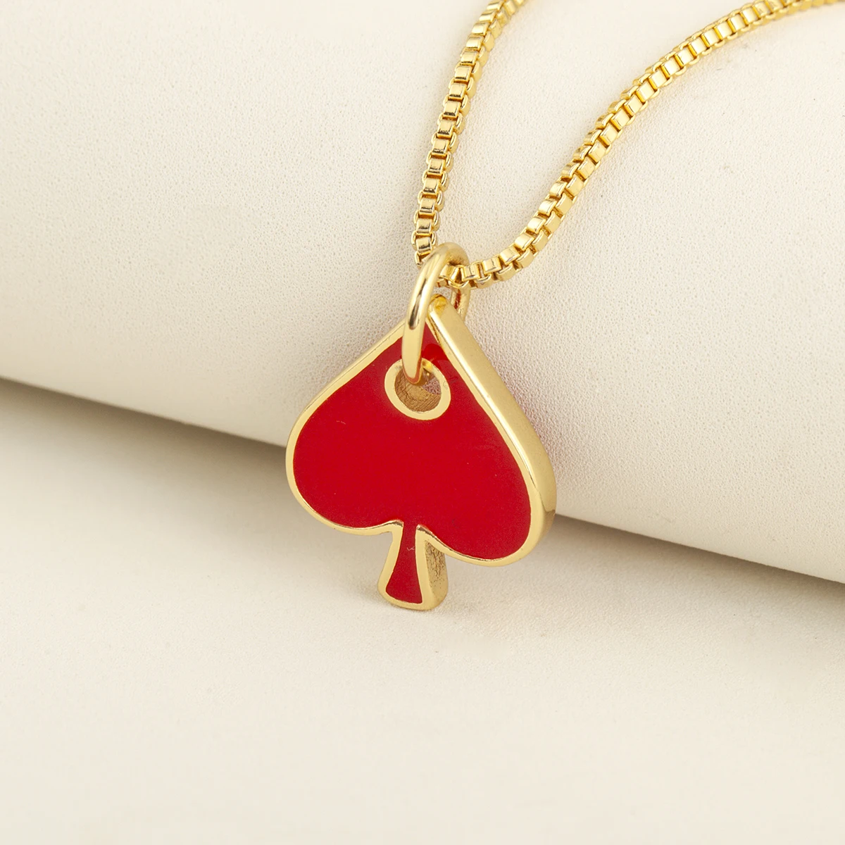 AIBEF New Design Charms Pendant Necklace Spades Red Peaches Plum Blossoms Poker For Women Copper Chain Neck Jewelry Gifts