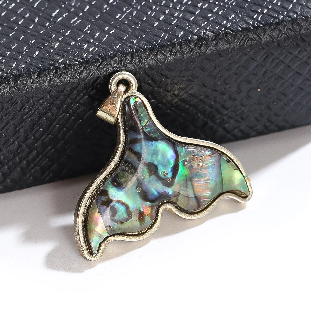 

1PCS Natural Abalone Shell Fish Tail Pendants 25*25mm Whale Tail Charms for DIY Jewelry Making Necklaces Bracelet Accessories